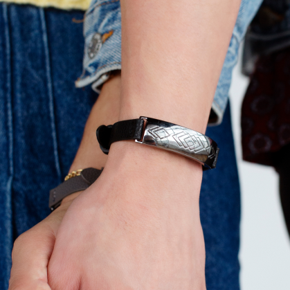 Safety bracelets 2025 for seniors